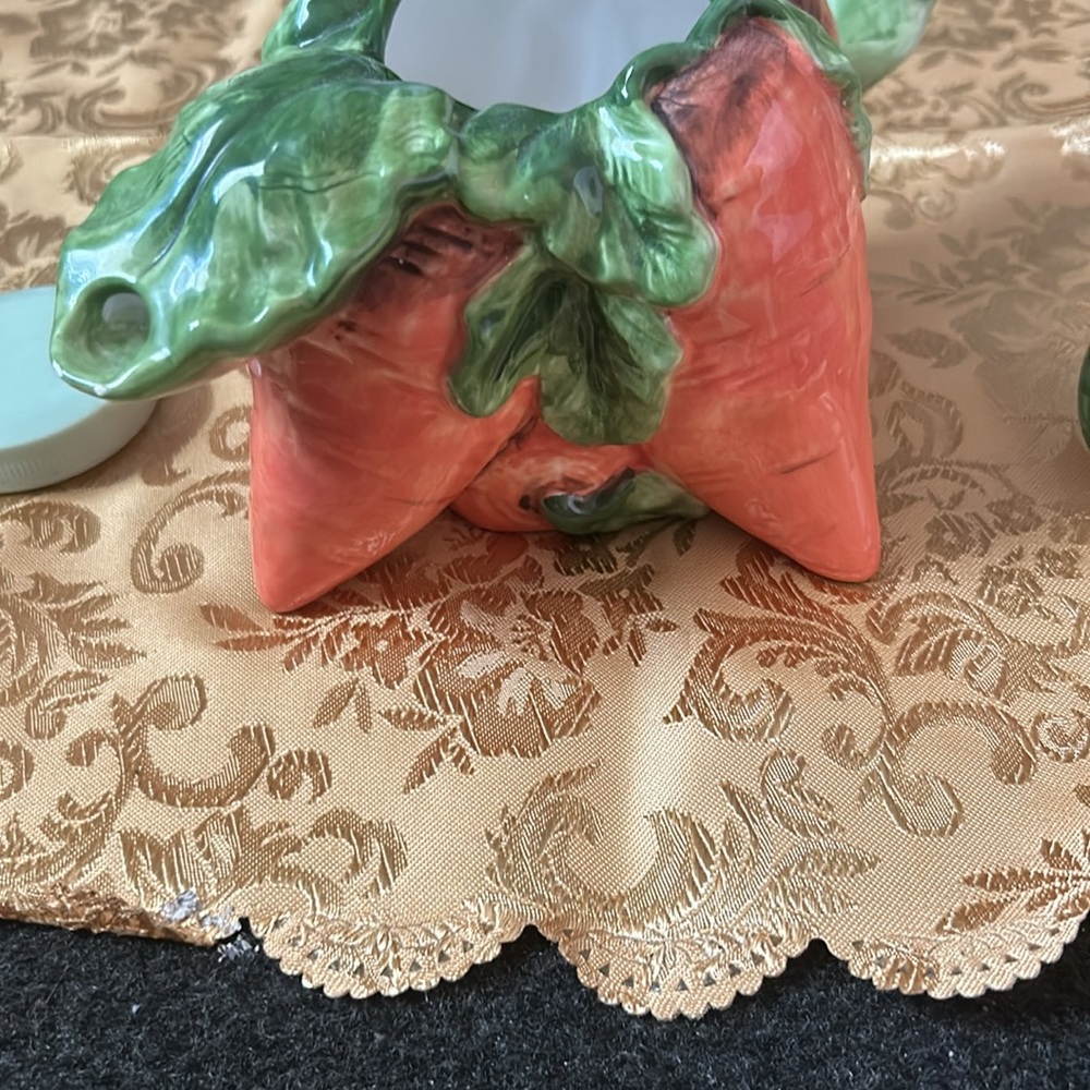 VintageTeapot Hand Painted Carrots 🥕 Teapots so Beautiful - Picture 12 of 13